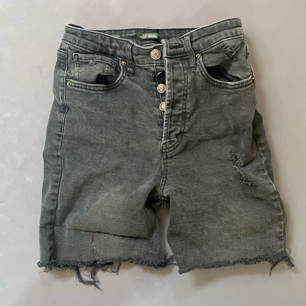 black distressed jean shorts